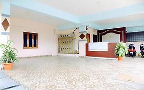 Sls Homestay - Luxury Ac Service Apartments 1Bhk, 2Bhk, 3Bhk - Direct Flyover To Alipiri Tirumala Gate - Walk To Ps4 Pure Veg Restaurants, Supermarkets - Near To National Highway & Padmavathi Amma Temple - Modular Kitchen, Living Room -Free Superfast